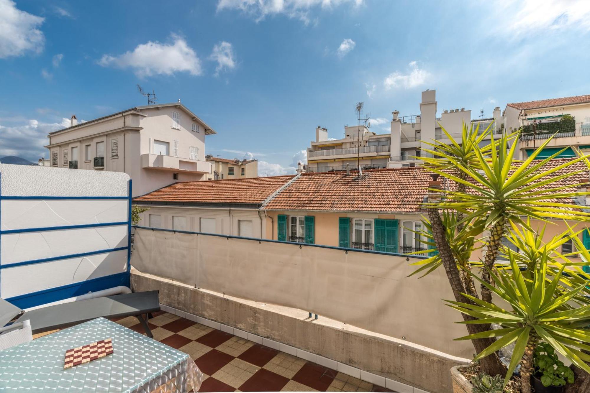 Appartement With Large Terrace Sea View 4th Floor