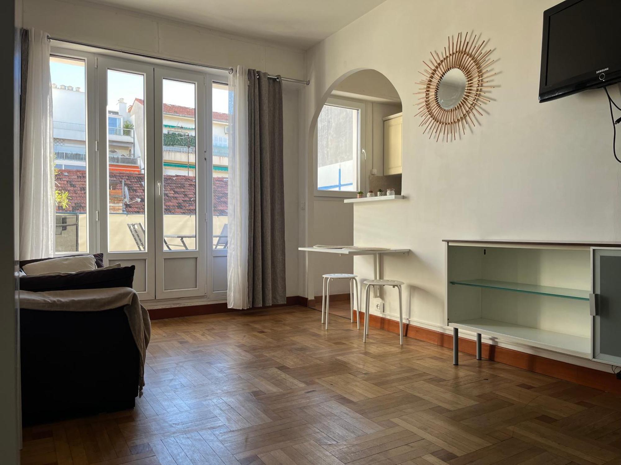 Appartement With Large Terrace Sea View 4th Floor *
