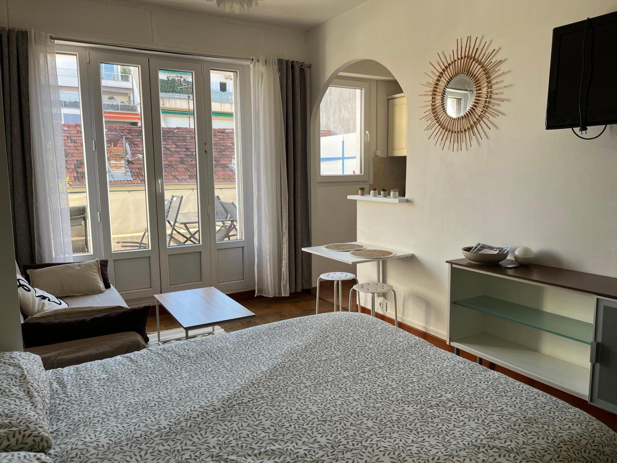 Appartement With Large Terrace Sea View 4th Floor *