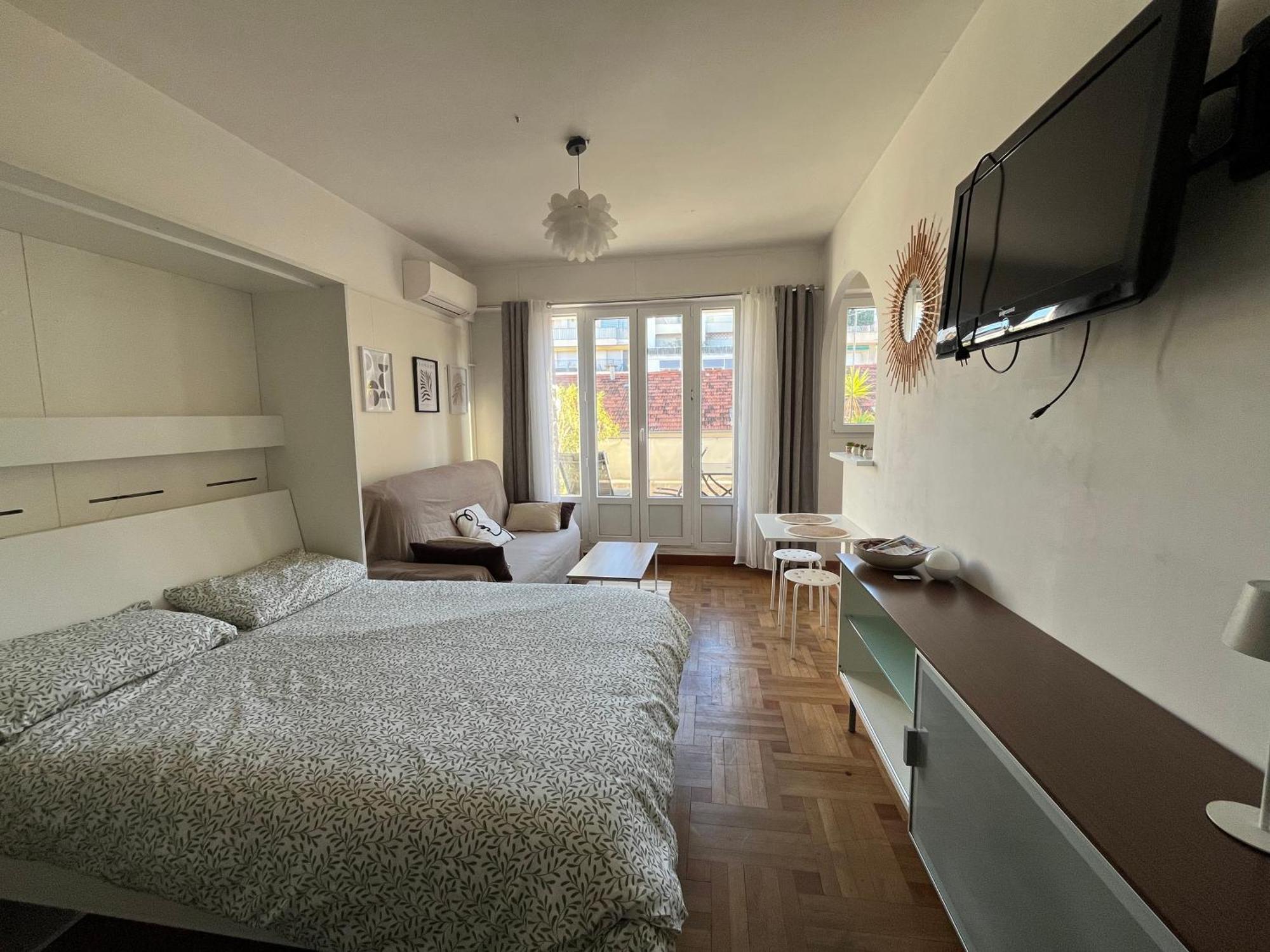 Appartement With Large Terrace Sea View 4th Floor Nice